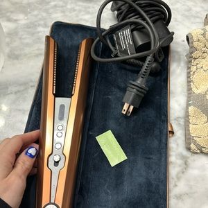 Dyson hair straightener